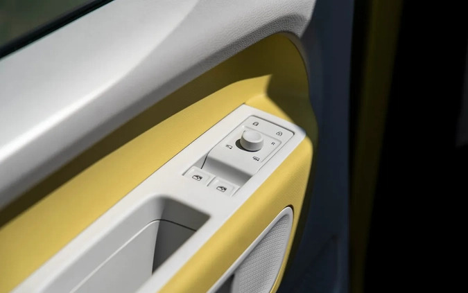 Volkswagen ID.Buzz cena 245877 przebieg: 8, rok produkcji 2022 z Dęblin małe 667